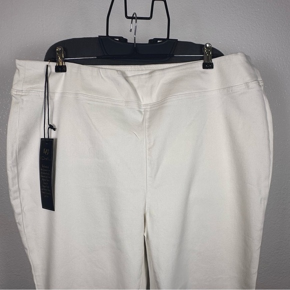 DG2 Women's White Boot Cut Pants Size 20W - Picture 4 of 6